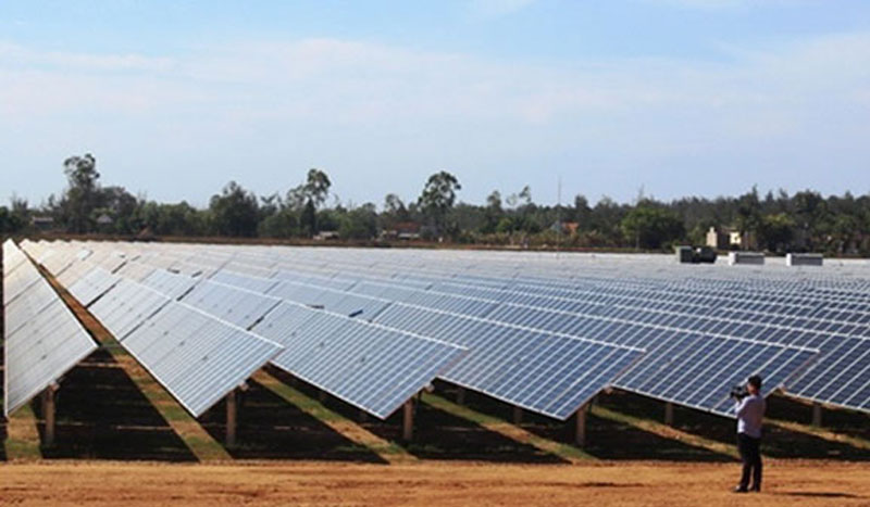 First solar power plant debuts in Quảng Ngãi
